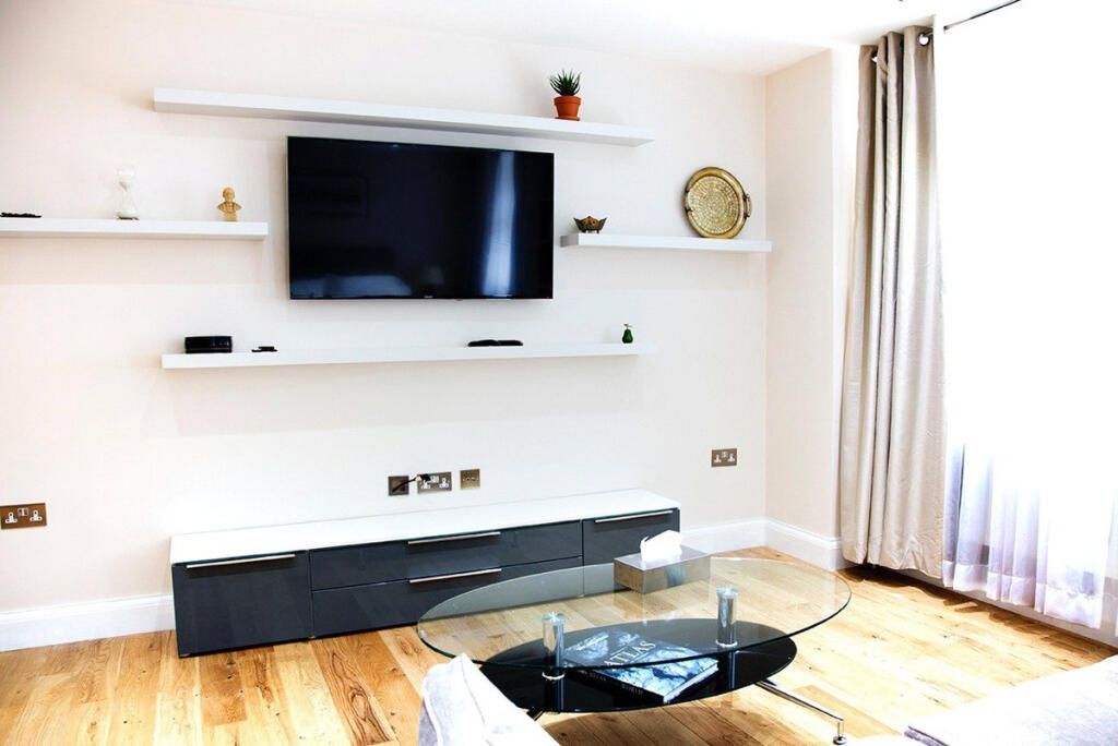 Apartment in London - View 5