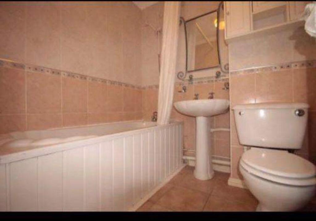 Main image of property: RM18 8HJ