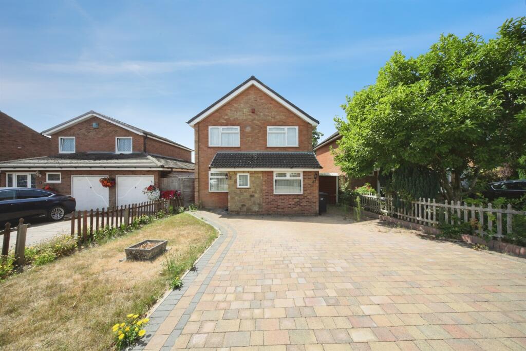 Main image of property: Hazelwood Close, Luton