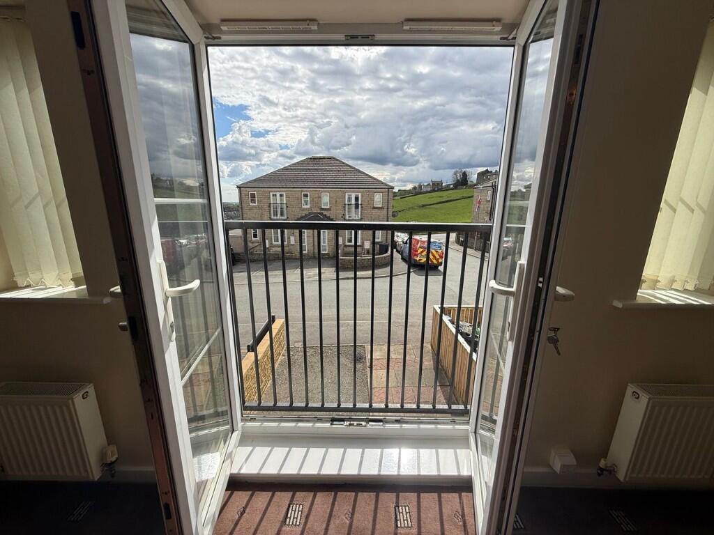 38 Moins Close, Mixenden, Halifax, HX2 8SB photo 4