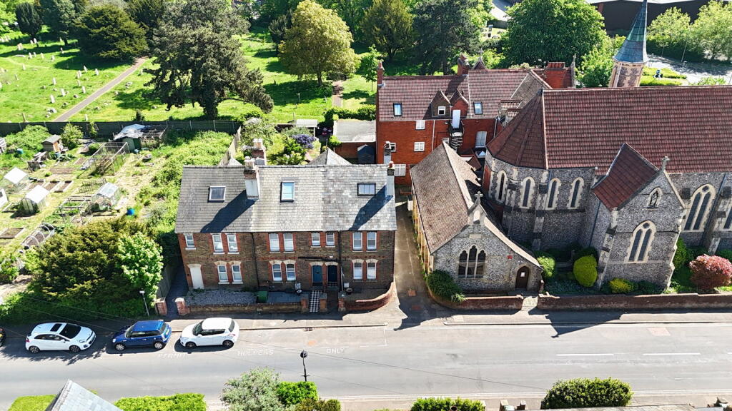 House in Basingstoke and Deane, Basingstoke - View 2