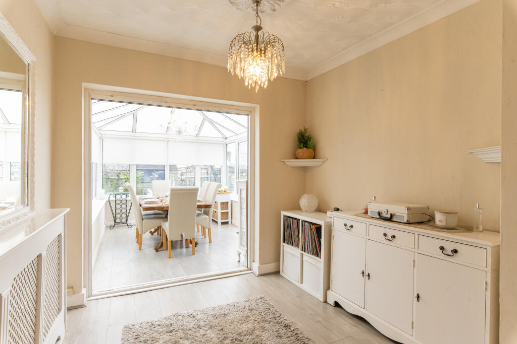 Aldersmead Avenue, Croydon - More
