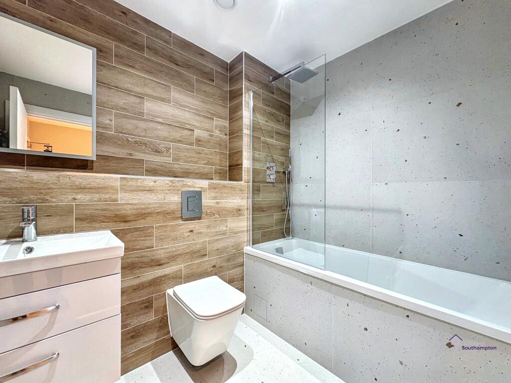 Apartment in Portsmouth - View 3