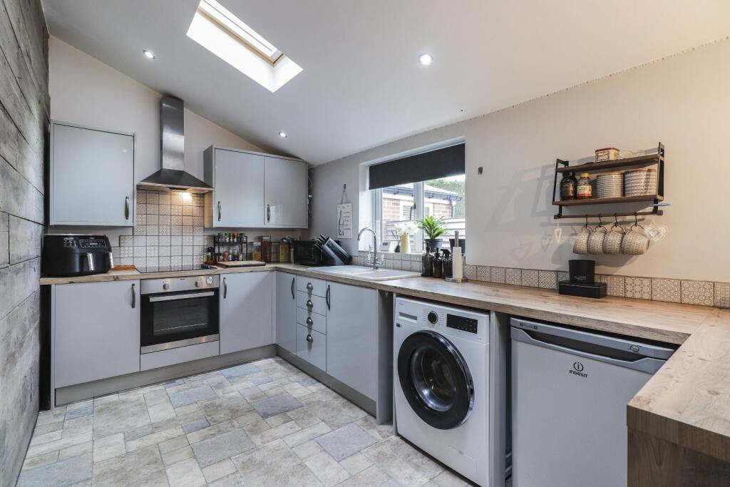 House in Rotherham, South Yorkshire - View 4