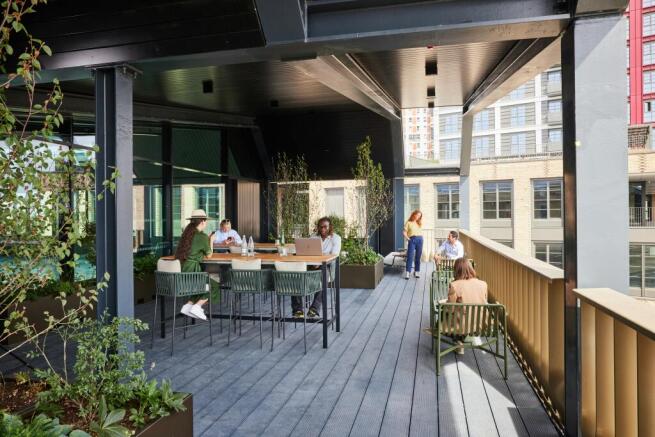 20250617_CanadaWater_TheDockShed_L5Terrace_Lifestyle_0599.jpg