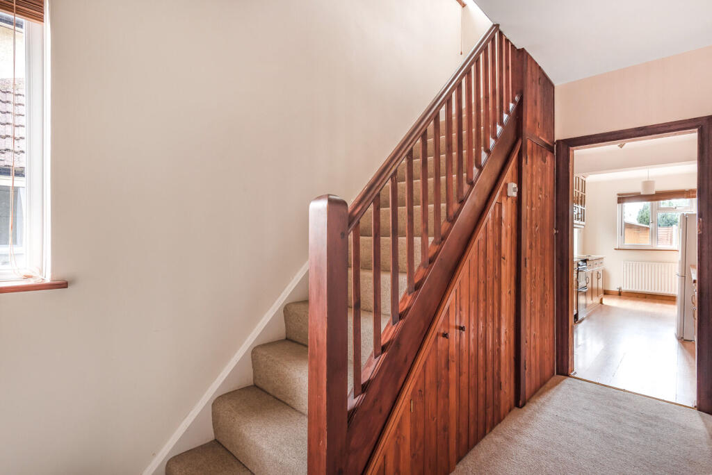 Aldershot Road, Guildford, GU2 - View 6