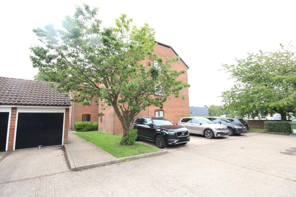 Main image of property: Haysman Close, Letchworth Garden City, SG6