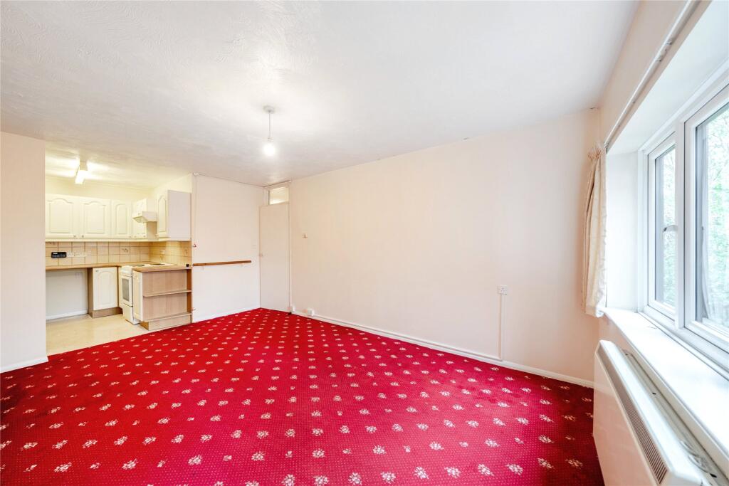 Apartment in London, West Wickham - View 3