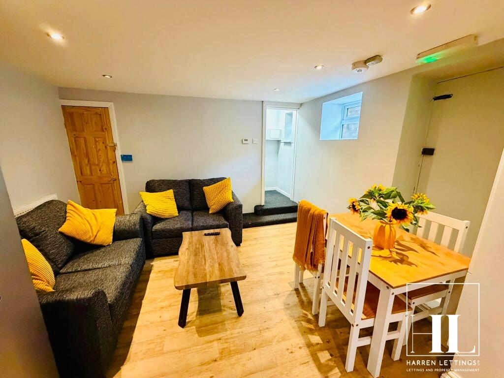 Apartment in Nottingham - View 5