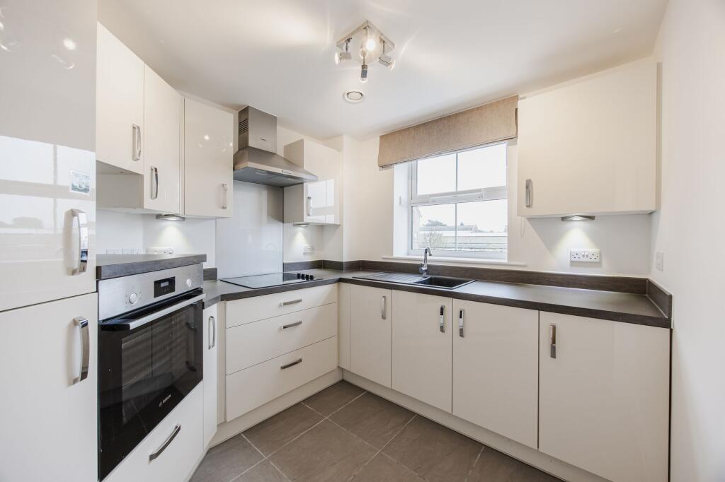 Main image of property: Bright South Facing Apartment in Hunstanton