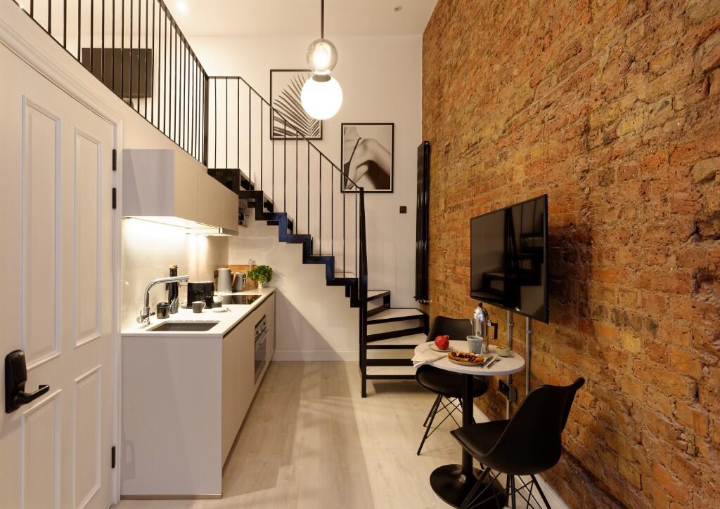 Main image of property: Linden Gardens, London, W2