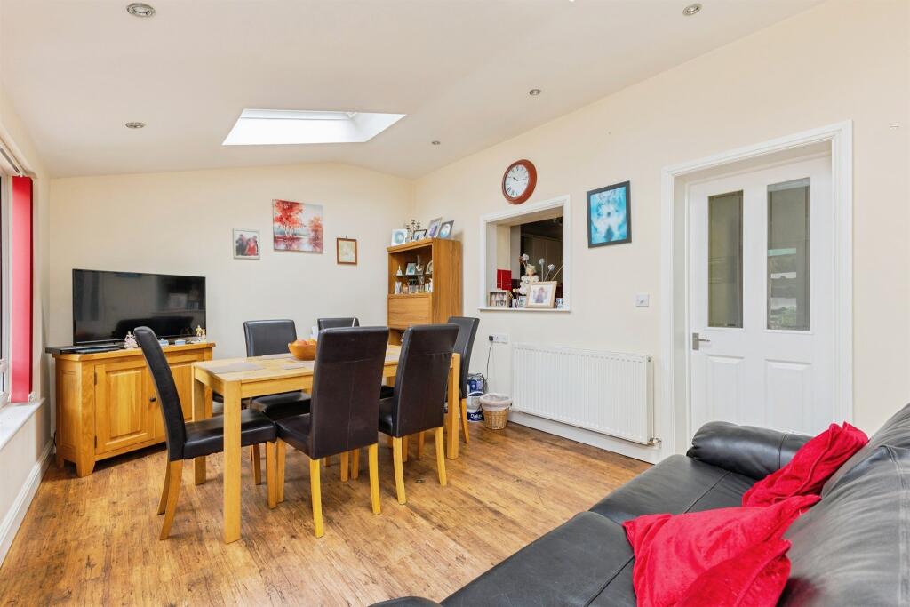 House in Torquay - More
