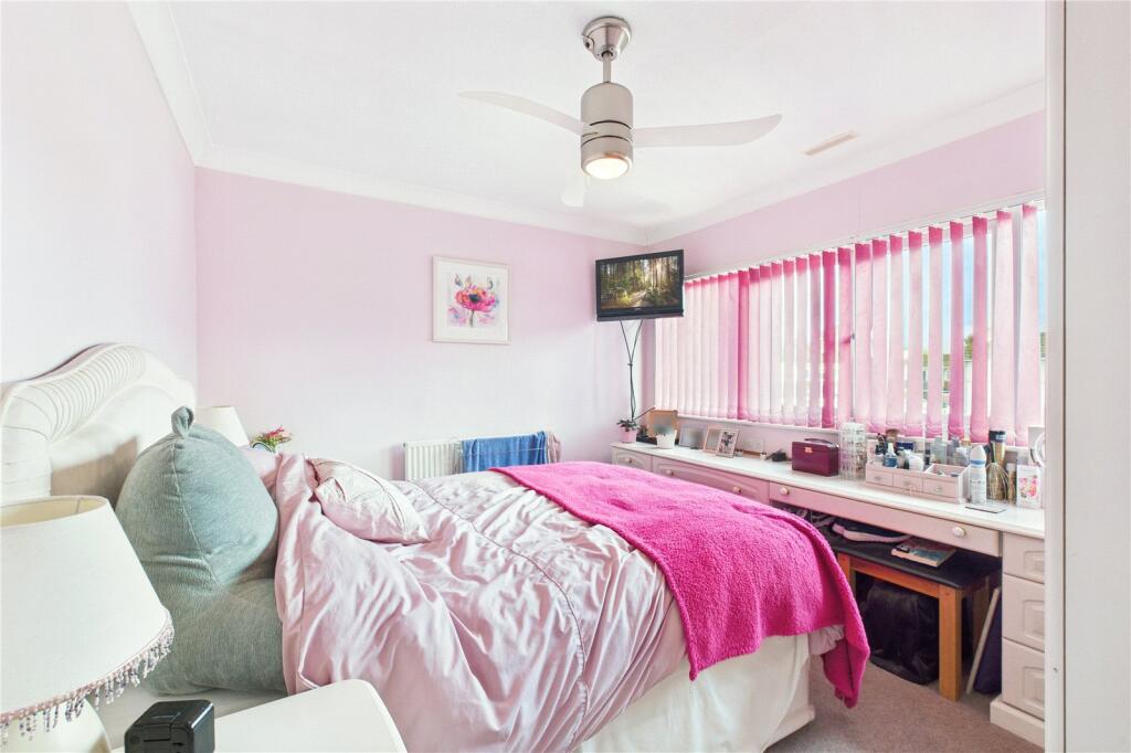 House in Theale, West Berkshire - More