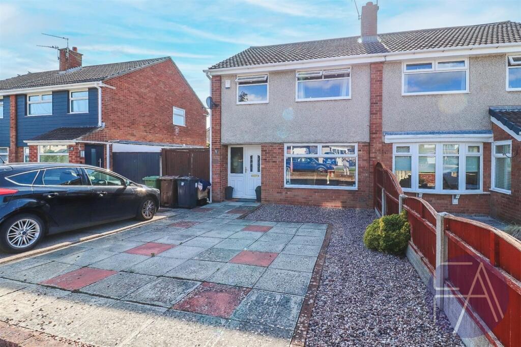 Main image of property: Glencoyne Drive, Southport, Merseyside, PR9 9TT