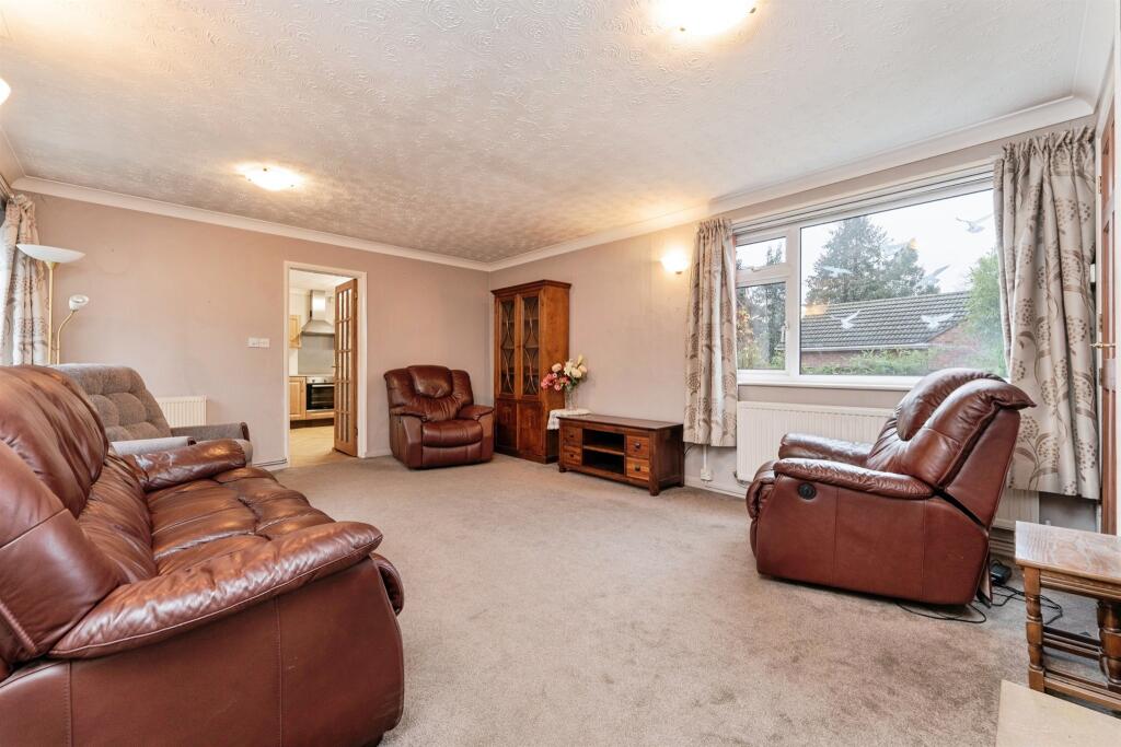 Maids Cross Hill, Lakenheath, Brandon photo 3