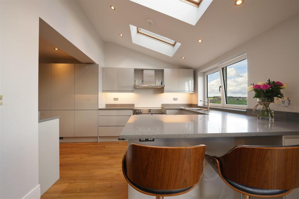 House in Sheffield, South Yorkshire - View 5