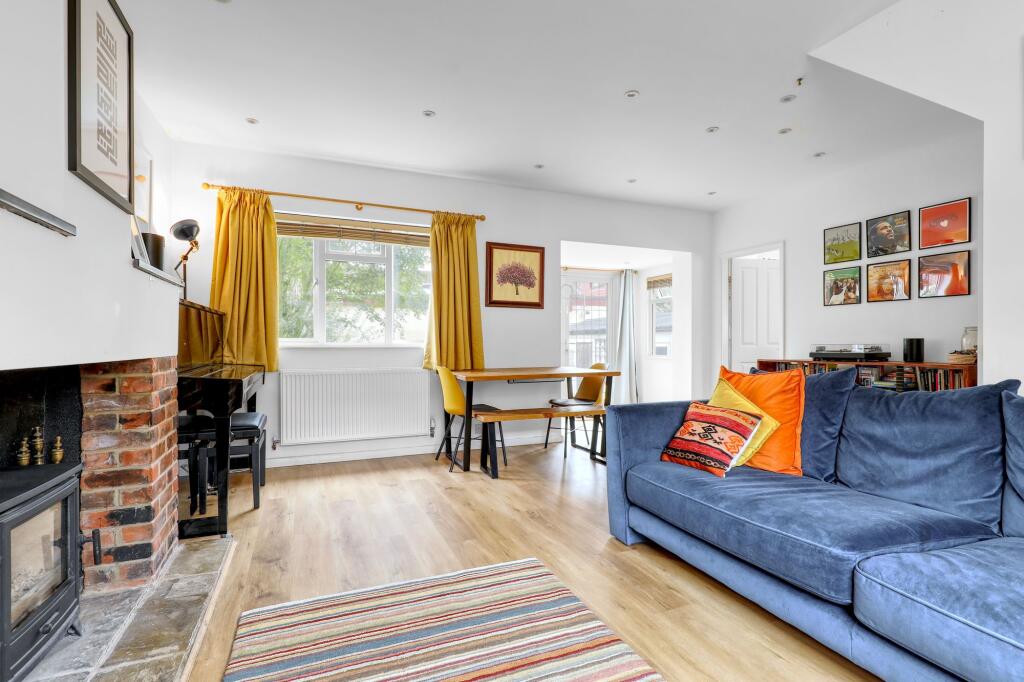 House in East Hertfordshire, Great Amwell - View 4