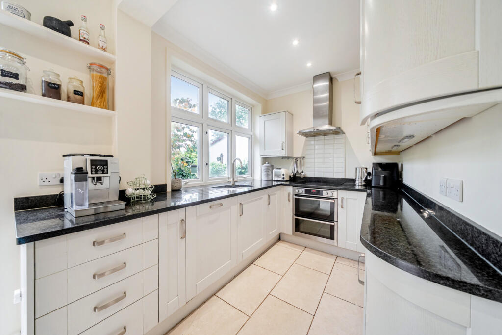 House in London, Avery Hill - View 3