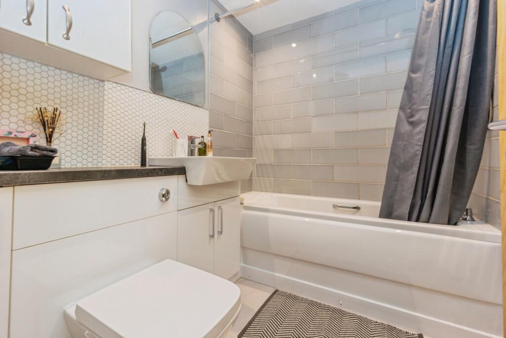 Apartment in Trafford, Greater Manchester - More