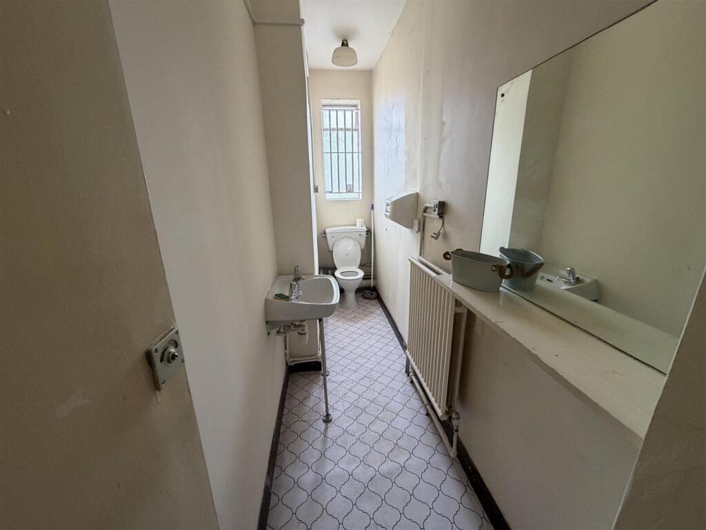 Additional image 4 of High Street, West Bromwich