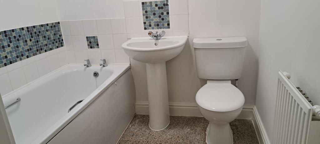 Apartment in Whetstone - View 5
