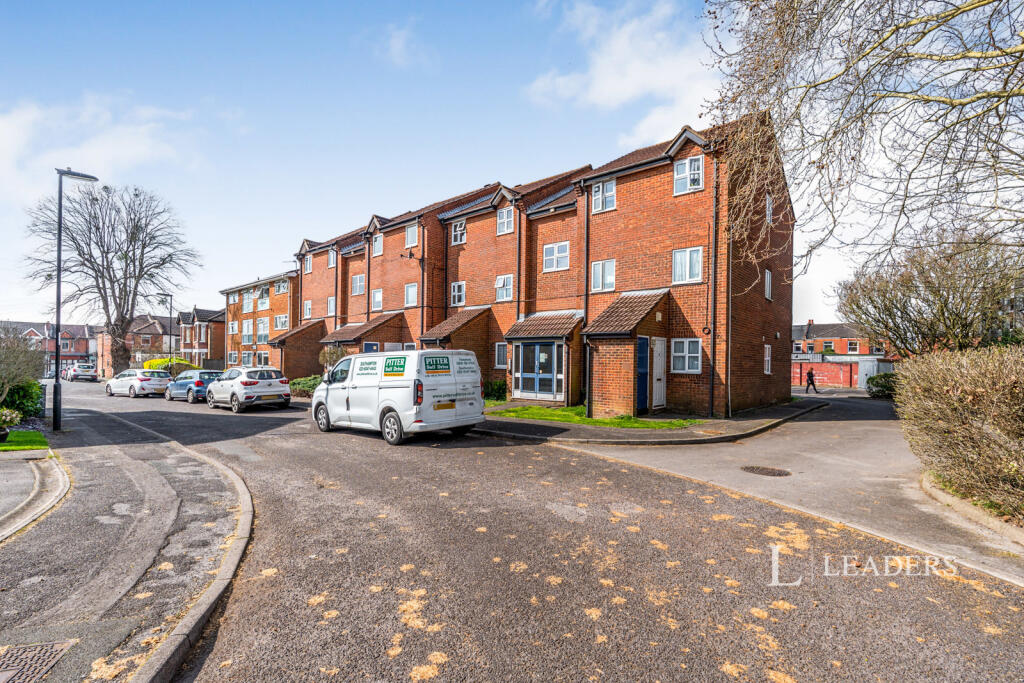Main image of property: Yarmouth Gardens, Southampton, Hampshire, SO15