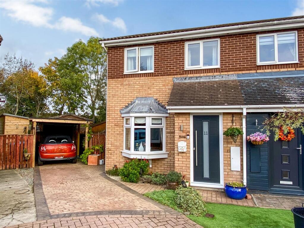 3-bed semi-detached on Yarrow Court, Woodham, £155,000