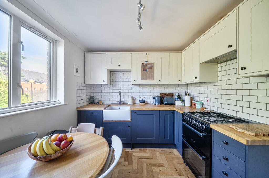 House in Southampton - View 2