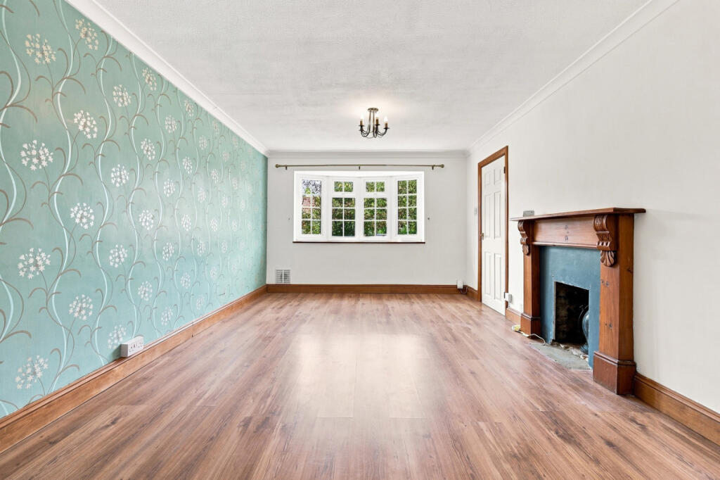 House in Basildon, Essex - View 5