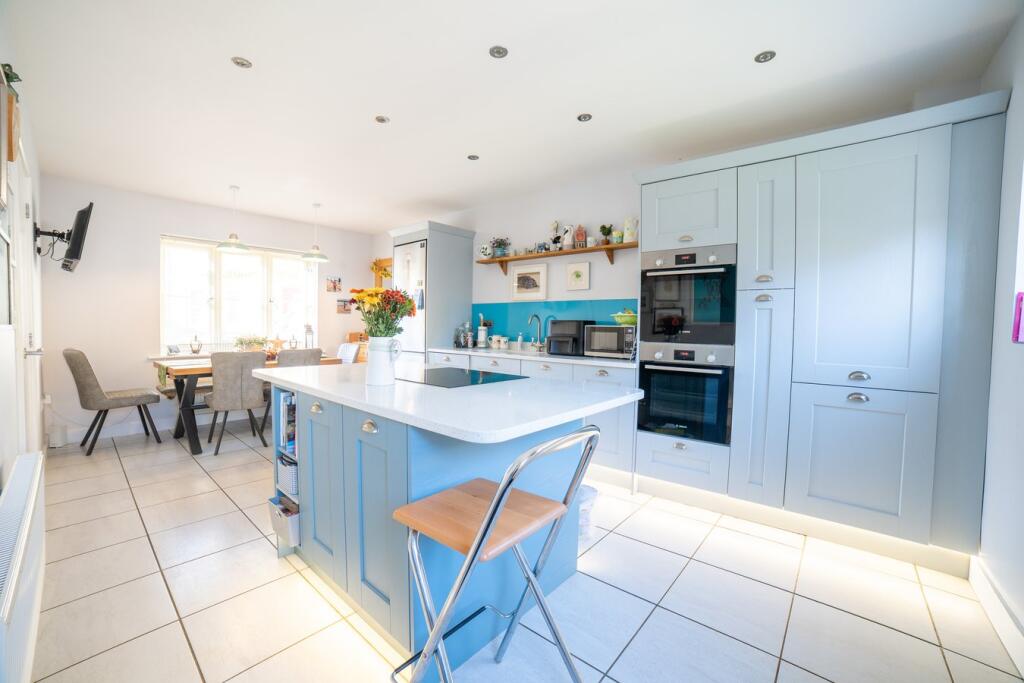 Brydges Close, Winchcombe, Cheltenham, GL54 photo 2