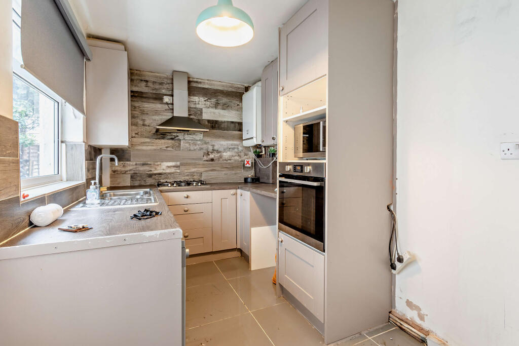 House in Kettering, Avondale - View 5