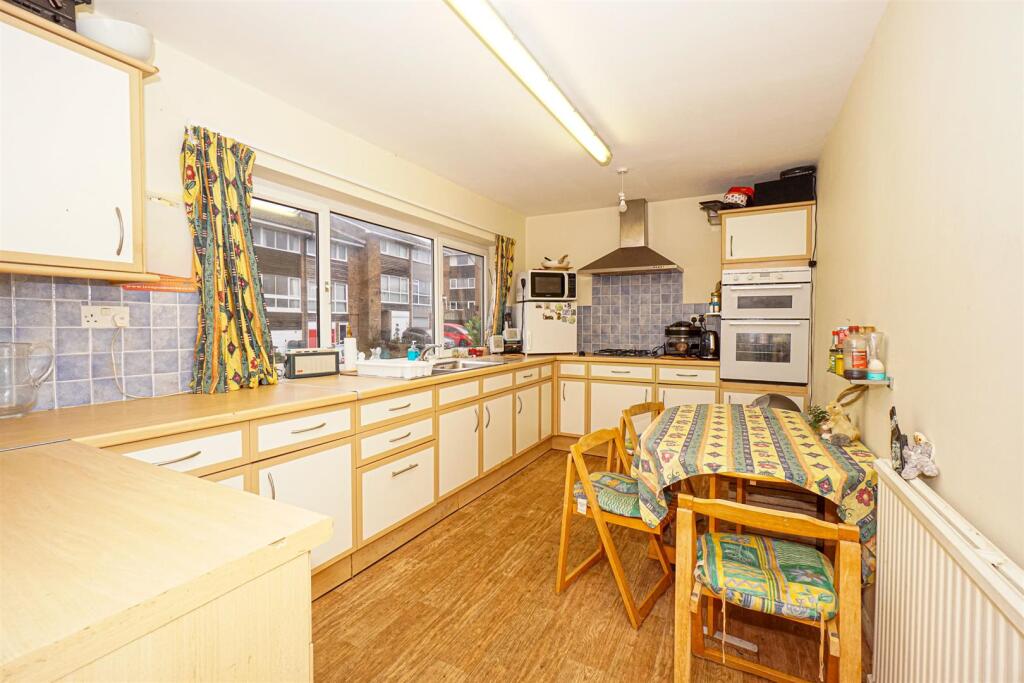 House in Tonbridge - View 3