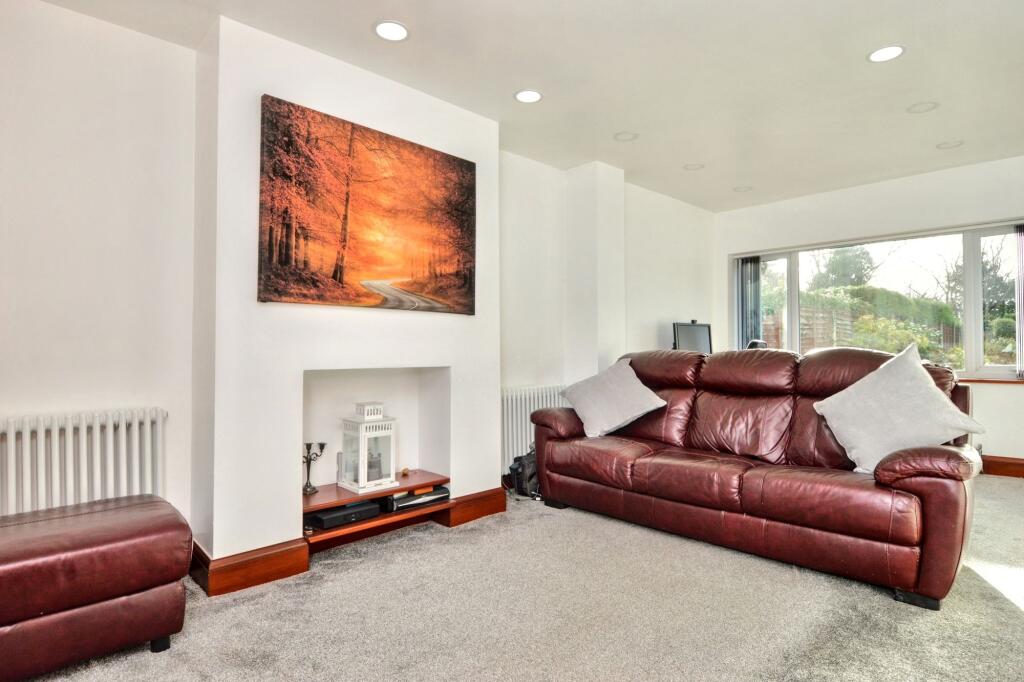 53 Woodland Road photo 4
