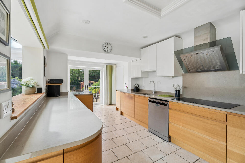 Glebe Road, Chalfont St Peter, SL9 photo 3