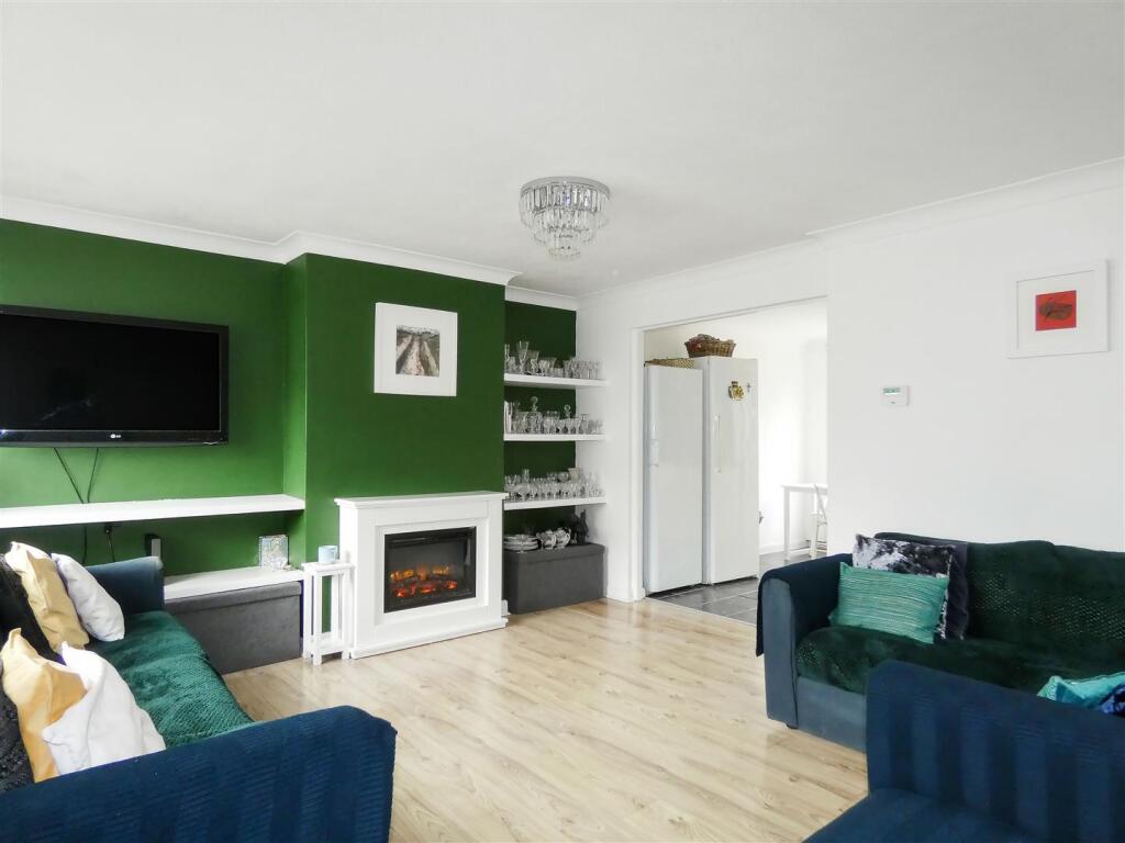 Mallon Dene, Rustington photo 3