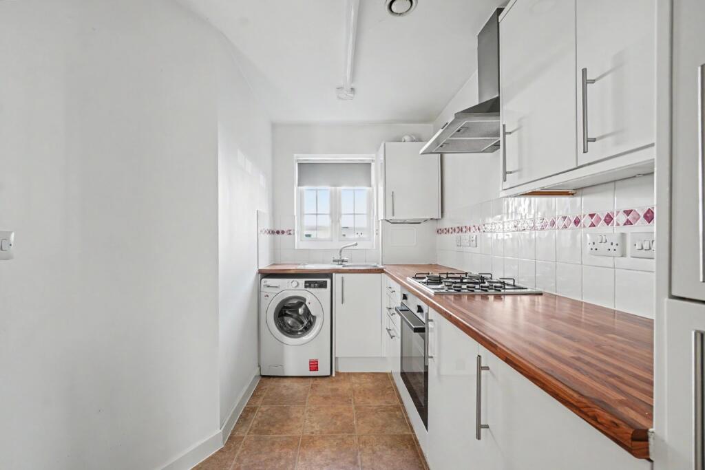 House in Swale, Grove Park, Chalkwell - View 5