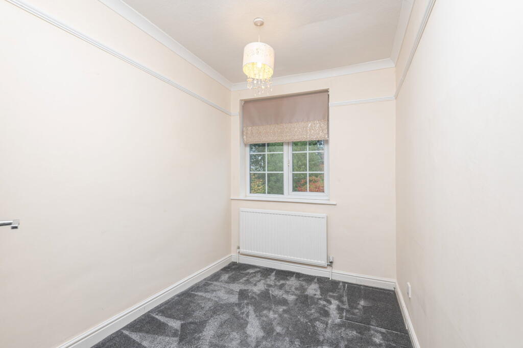 House in Leeds, Barwick in Elmet and Scholes - More