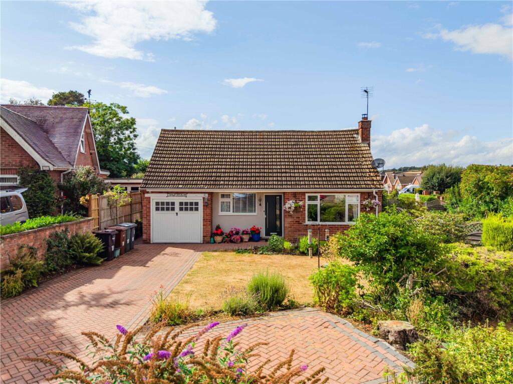 Main image of property: Chapel Lane, Ravenshead, Nottingham, Nottinghamshire, NG15