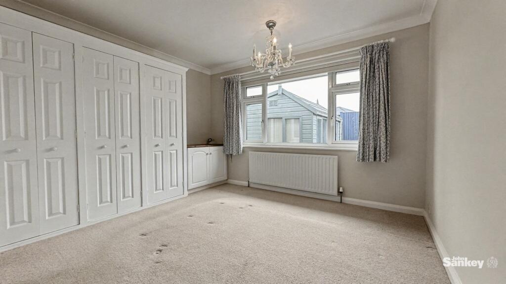Pinewood Drive, Mansfield, NG18 photo 4