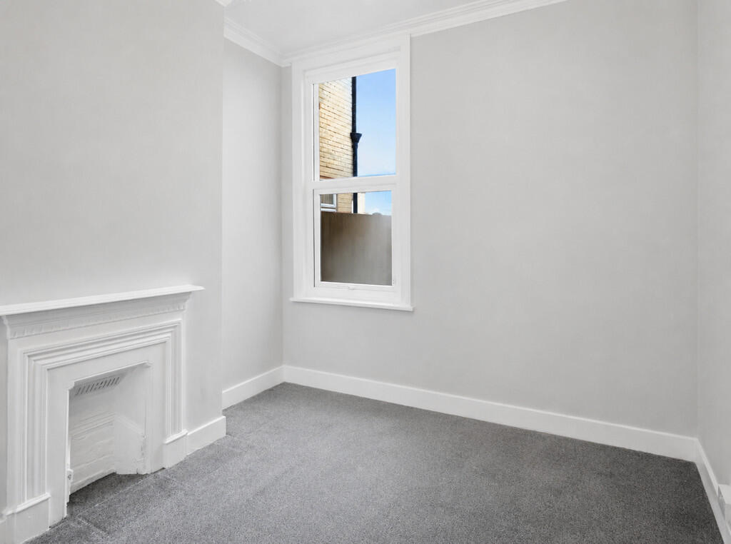 2 bedroom ground floor flat for rent