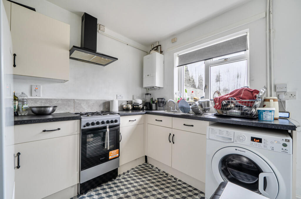Chagford Road, Reading, Berkshire photo 3