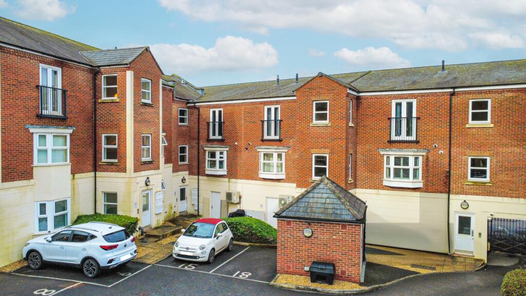 Main image of property: Chaucer Court, East Reach, Taunton - INVESTORS ONLY!