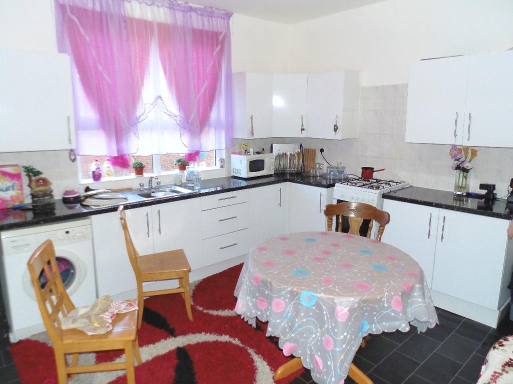 Coldcotes Avenue, Leeds, LS9 photo 2