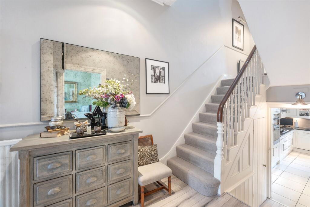 House in London - View 3
