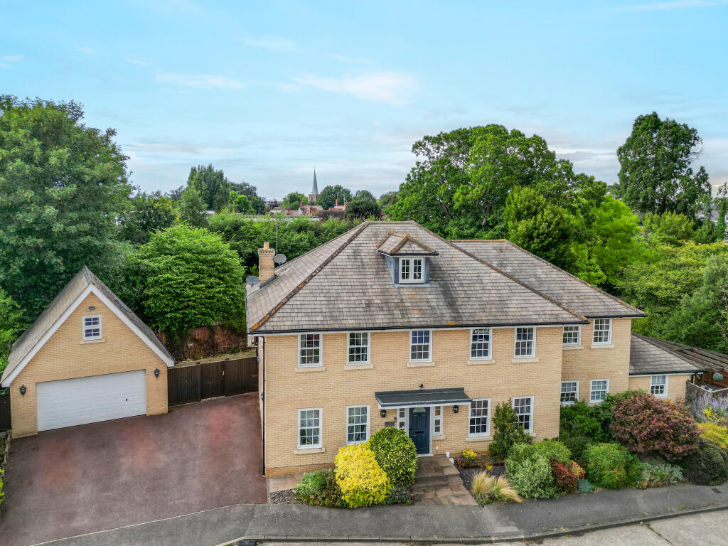Main image of property: Bristowe Avenue, Great Baddow, Chelmsford