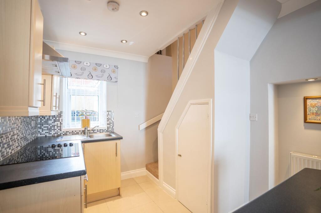 House in Newport - View 5