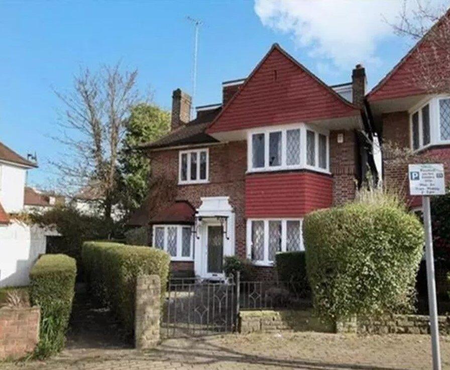 Main image of property: Gloucester Gardens, LONDON, NW11 9AB