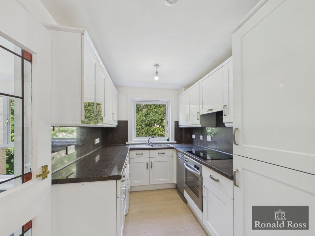 Apartment in Edinburgh, Grovewood, East Craigs - View 5