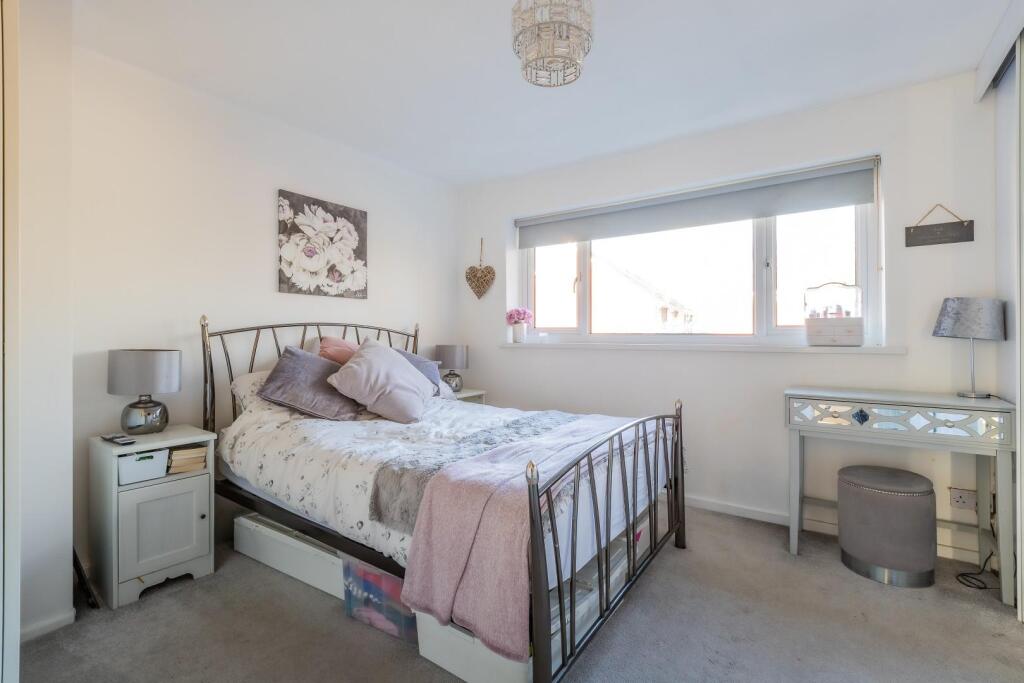 House in Penarth, Llandough - More