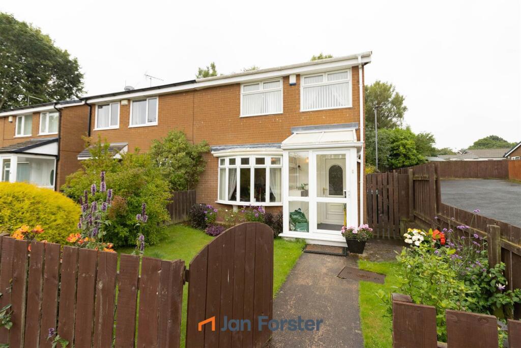 3-bed semi-detached on Windsor Court, Newcastle Upon Tyne, £195,000